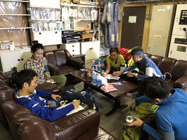 富士山測候所高所医学研究実施風景